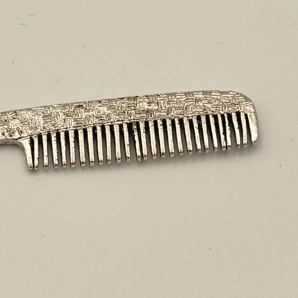 Vintage Silver Tone Basketweave Mustache Comb with  Sleeve Case